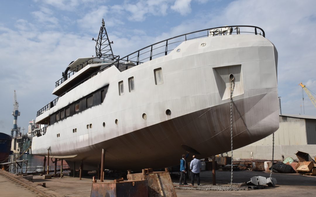 40 m steel EXPLORER / Yacht under construction