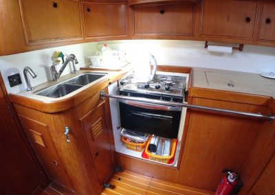 4 Saloon and Galley (5)
