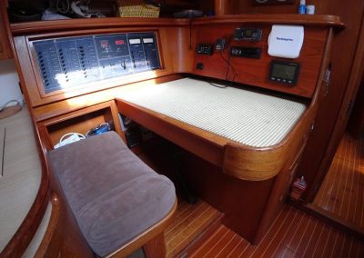 4 Saloon and Galley (6)