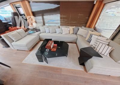 10 Saloon (2)