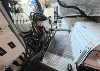 16 Engine room (2)