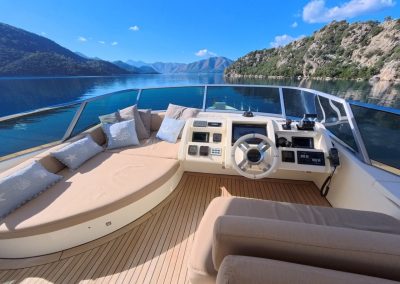 2 Flybridge (3)