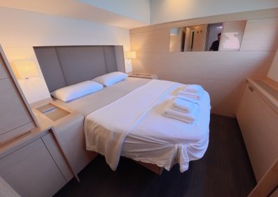 12 Guest cabin PS AFT (1)