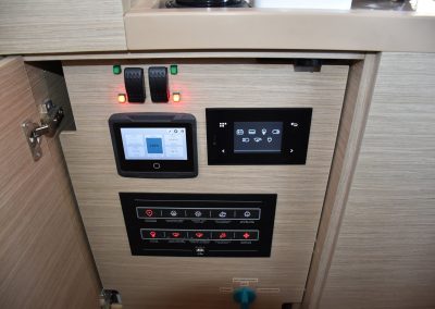 41_Nav_Switch_Panel